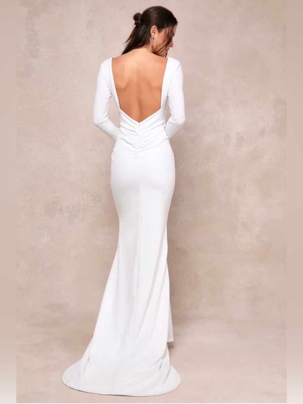 NWT Lulu's White Long-Sleeve Backless Fitted Mermaid Wedding Gown Medium